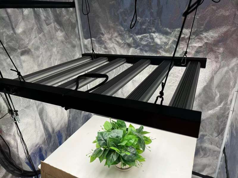 Sanyiba Led Uv Dimmable Foldable 320 Watt 300w Full Spectrum 3x3 samsung Lm301b Lm281b Hydroponic Plant Led Grow Light
